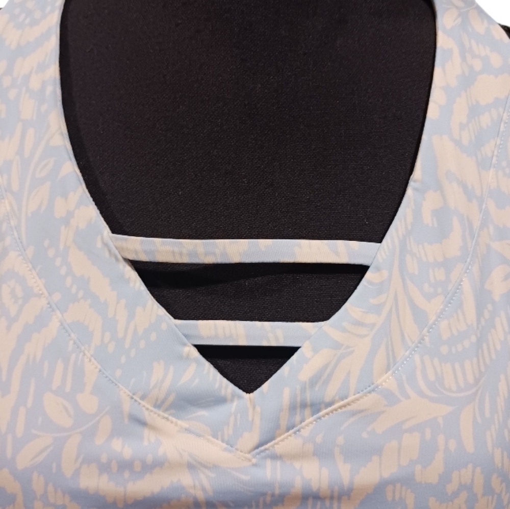 Fila Essentials Racerback Athletic Tank Built-In Bra Tennis Court - Picture 4 of 9